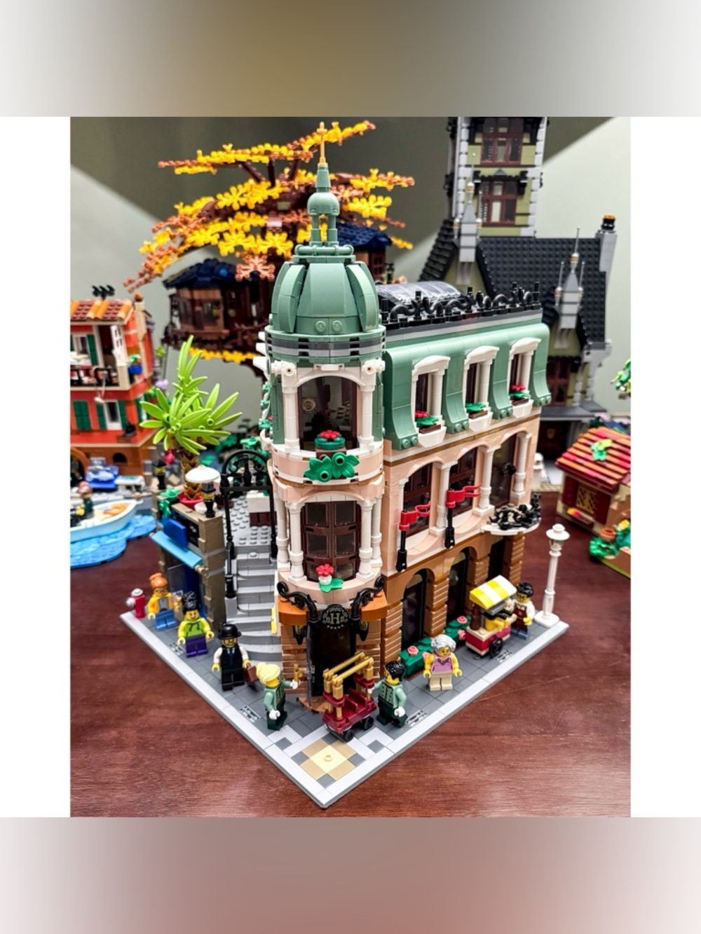 LEGO Icons: Boutique Hotel (10297) Retired (No Box | No Instructions)